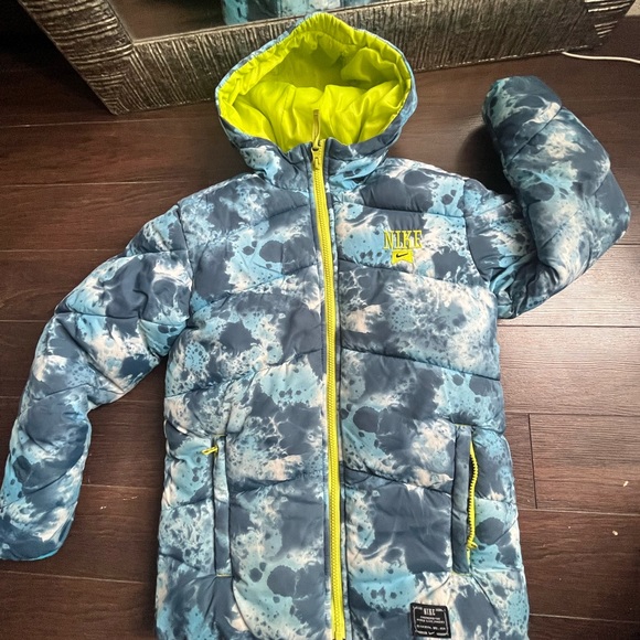 Boys Nike puffer jacket - Picture 11 of 12